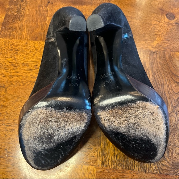 Gucci black suede platform pumps. - Picture 7 of 7
